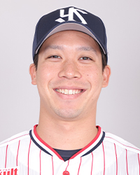 山田　哲人